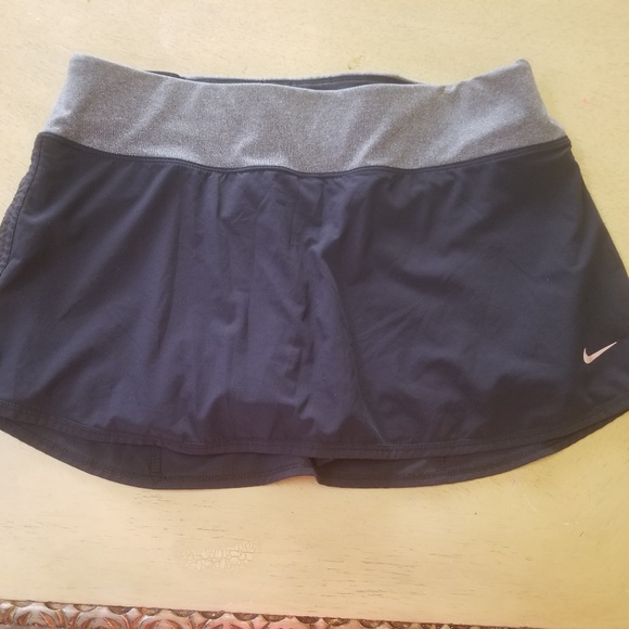 Nike Pants - NIKE DRIfit skort (C25-8)